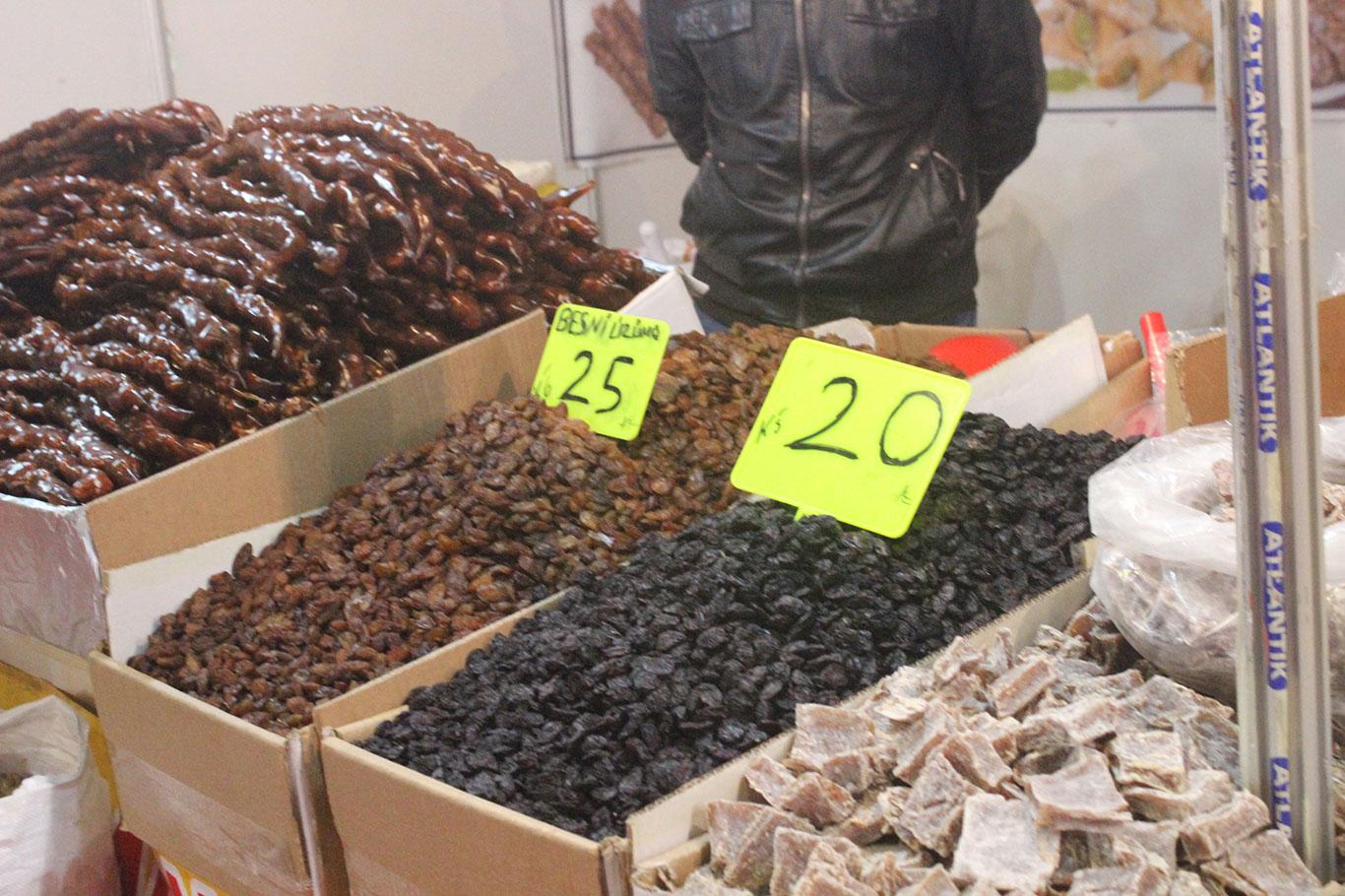 Adıyaman'da açılan yöresel ürünler fuarına ilgi artıyor